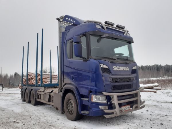 Kuljetus Villmanin Scania R540
Kuljetus Villman Oy:n Scania R540 puutavara-auto.
Avainsanat: Villman Scania R540 Hirvaskangas