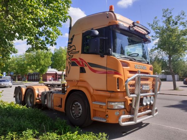 Enon Kuljetuksen Scania R500
Enon Kuljetus Oy:n Scania R500 rekkaveturi.
Avainsanat: Enon-Kuljetus Scania R500