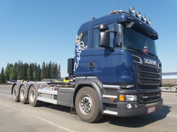 Scania R520
Scania R520 vaihtolava-auto.
Avainsanat: Scania R520 ABC Hirvaskangas