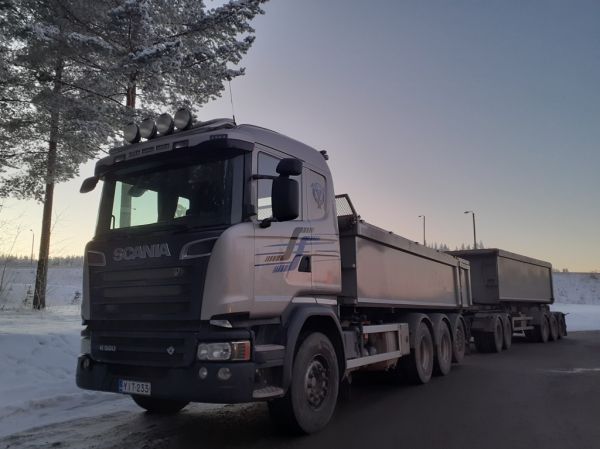 Scania R580
Scania R580 sorayhdistelmä.
Avainsanat: Scania R580 ST1 Hirvaskangas