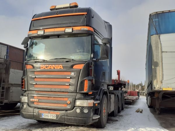 Scania R620
Scania R620 lavettiyhdistelmä.
Avainsanat: Scania R620 Hirvaskangas