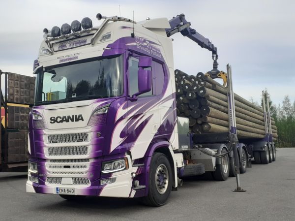 Klikkaa kuvaa nähdäksesi se täysikokoisena
==============
SK Transin Scania R650
SK Trans Ab Oy:n nosturilla varustettu Scania R650 puoliperävaunuyhdistelmä.
Avainsanat: SK-Trans Storbjörk Scania R650 ABC Hirvaskangas SK Transin Scania R650
SK Trans Ab Oy:n nosturilla varustettu Scania R650 puoliperävaunuyhdistelmä.
Avainsanat: SK-Trans Storbjörk Scania R650 ABC Hirvaskangas