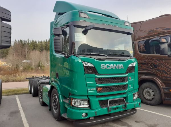 Scania R650 XT
Scania R650 XT kuorma-auton alusta.
Avainsanat: Scania R650XT