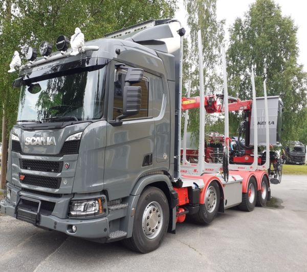 Klikkaa kuvaa nähdäksesi se täysikokoisena
==============
Scania R770 XT
Scania R770 XT puutavara-auto.
Avainsanat: Scania R770XT Runni26 Scania R770 XT
Scania R770 XT puutavara-auto.
Avainsanat: Scania R770XT Runni26