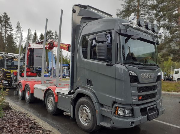 Scania R770 XT
Scania R770 XT puutavara-auto.
Avainsanat: Scania R770XT Tahko26
