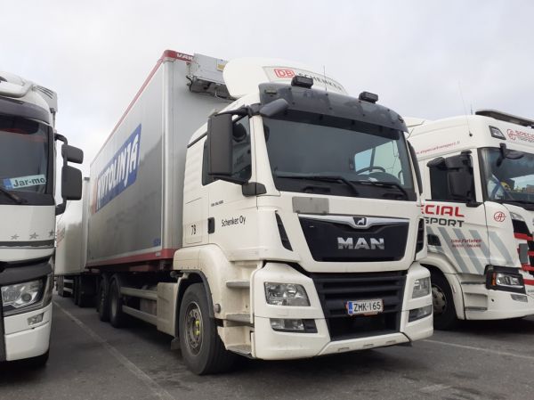 Schenkerin MAN TGS 26.500
Schenker Oy:n MAN TGS 26.500 täysperävaunuyhdistelmä.
Avainsanat: Schenker MAN TGS 26.500 ABC Hirvaskangas 78 Kiitolinja