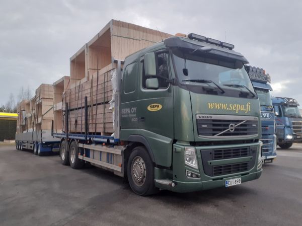 Klikkaa kuvaa nähdäksesi se täysikokoisena
==============
Sepan Volvo FH500
Sepa Oy:n Volvo FH500 täysperävaunuyhdistelmä.
Avainsanat: Sepa Volvo FH500 ST1 Hirvaskangas Sepan Volvo FH500
Sepa Oy:n Volvo FH500 täysperävaunuyhdistelmä.
Avainsanat: Sepa Volvo FH500 ST1 Hirvaskangas