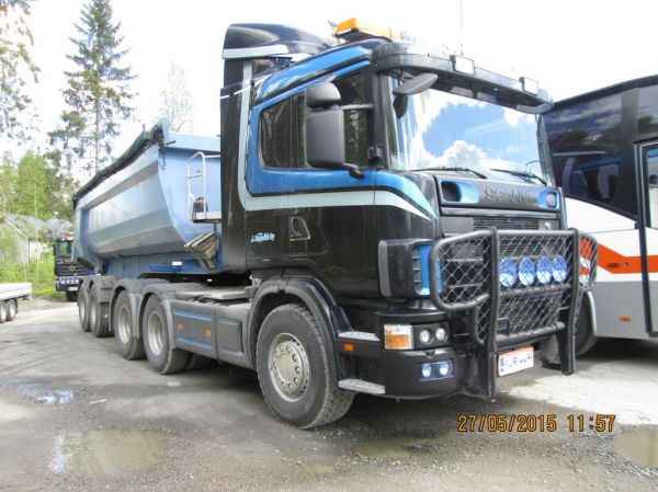 J Seppälän Scania 144
J Seppälä Oy:n Scania 144 puoliperävaunuyhdistelmä.
Avainsanat: Seppälä Scania 144 Neste