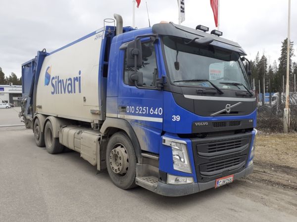 Sihvarin Volvo FM
Sihvarin Volvo FM jäteauto.
Avainsanat: Sihvari Volvo FM 39