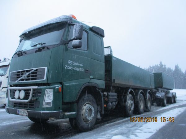 HJ Siika-ahon Volvo FH
HJ Siika-ahon Volvo FH sorayhdistelmä.
Avainsanat: Siika-aho Volvo FH ABC Hirvaskangas