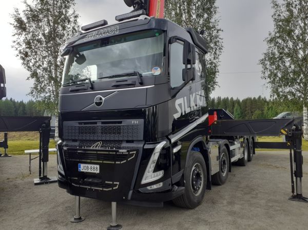Klikkaa kuvaa nähdäksesi se täysikokoisena
==============
Silkan Volvo FH
Silkka Oy:n nosturilla varustettu Volvo FH.
Avainsanat: Silkka Volvo FH Runni26 Silkan Volvo FH
Silkka Oy:n nosturilla varustettu Volvo FH.
Avainsanat: Silkka Volvo FH Runni26