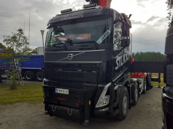 Klikkaa kuvaa nähdäksesi se täysikokoisena
==============
Silkan Volvo FH
Silkka Oy:n nosturilla varustettu Volvo FH.
Avainsanat: Silkka Volvo FH Runni26 Janne Silkan Volvo FH
Silkka Oy:n nosturilla varustettu Volvo FH.
Avainsanat: Silkka Volvo FH Runni26 Janne