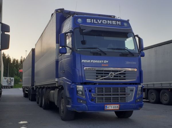 Klikkaa kuvaa nähdäksesi se täysikokoisena
==============
Silvosen Volvo FH16
Pemi Forest Ay:n ajossa oleva Silvosen Volvo FH16 turveyhdistelmä.
Avainsanat: Pemi Forest Silvonen Volvo FH16 ABC Hirvaskangas Silvosen Volvo FH16
Pemi Forest Ay:n ajossa oleva Silvosen Volvo FH16 turveyhdistelmä.
Avainsanat: Pemi Forest Silvonen Volvo FH16 ABC Hirvaskangas