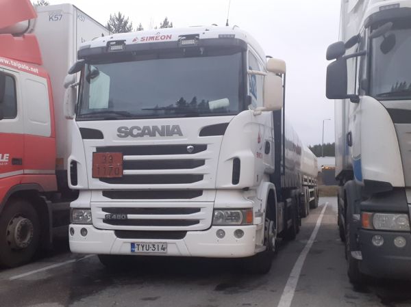 Simeonin Scania R480
Kiitosimeon Oy:n Scania R480 säiliöyhdistelmä.
Avainsanat: Simeon Kiitosimeon Scania R480 ST1 Hirvaskangas 11