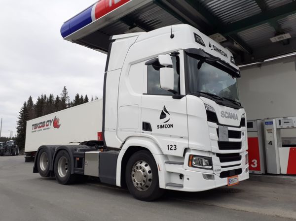 Simeonin Scania R500
Kiitosimeon Oy:n Scania R500 rekkaveturi.
Avainsanat: Simeon Kiitosimeon Scania R500 ABC Hirvaskangas 123