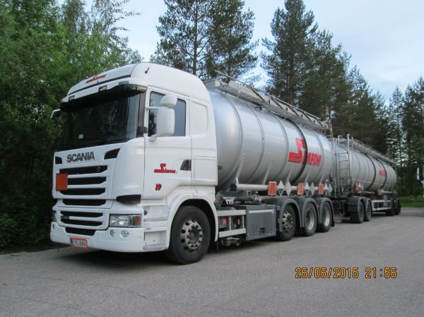 Simeonin Scania R490
Kiitosimeon Oy:n Scania R490 säiliöyhdistelmä 
Avainsanat: Simeon Kiitosimeon Scania R490 Shell Hirvaskangas 19