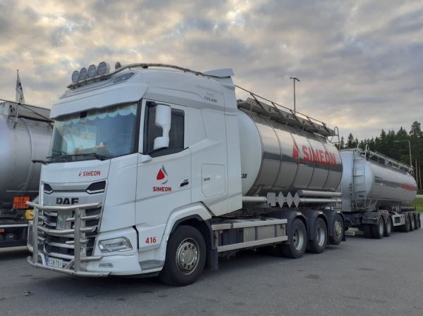 Kuljetus J Möttösen DAF XG530
Kiitosimeonin ajossa oleva Kuljetus J Möttönen Oy:n DAF XG530 säiliöyhdistelmä.
Avainsanat: Kiitosimeon Simeon Möttönen DAF XG530 ABC Hirvaskangas 416
