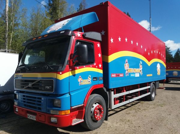 Sirkus Finlandian Volvo FM7
Sirkus Finlandian Volvo FM7.
Avainsanat: Finlandia Volvo FM7