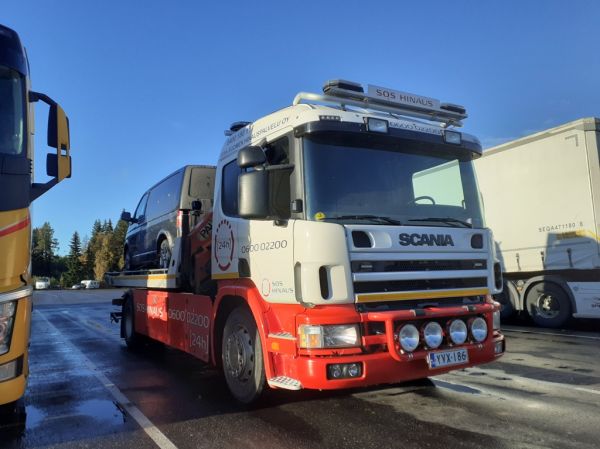 Sisä-Suomen Hinauspalvelun Scania
Sisä-Suomen Hinauspalvelu Oy:n Scania hinausauto.
Avainsanat: Sisä-Suomen Hinauspalvelu Sos-Hinaus Scania ABC Hirvaskangas