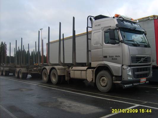 H Soilun Volvo FH520
H Soilun Volvo FH520 puutavarayhdistelmä.
Avainsanat: Soilu Volvo FH520 ABC Hirvaskangas