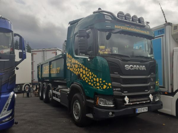 Klikkaa kuvaa nähdäksesi se täysikokoisena
==============
Soraliike Lehtovaaran Scania R660
Soraliike Lehtovaara Oy:n Scania R660 sora-auto.
Avainsanat: Lehtovaara Scania R660 Himos26 Soraliike Lehtovaaran Scania R660
Soraliike Lehtovaara Oy:n Scania R660 sora-auto.
Avainsanat: Lehtovaara Scania R660 Himos26