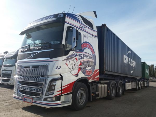 Valace Investin Volvo FH16
Speed Oy:n ajossa oleva Vallace Invest Oy:n Volvo FH16 puoliperävaunu+vasikkayhdistelmä.
Avainsanat: Valace Invest Speed Trucking Team Volvo FH16 ABC Hirvaskangas 16 Kessu