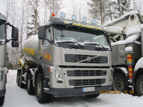 Syrjän Betonin Volvo FM400
Syrjän Betonin Volvo FM400 "Niina" betoniauto.
Avainsanat: Syrjän Betoni Volvo FM400 Niina