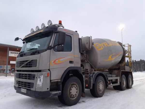 Syrjän Betonin Volvo FM400
Syrjän Betonin Volvo FM400 "Niina" betoniauto.
Avainsanat: Syrjän Betoni Volvo FM400 Niina Hirvaskangas