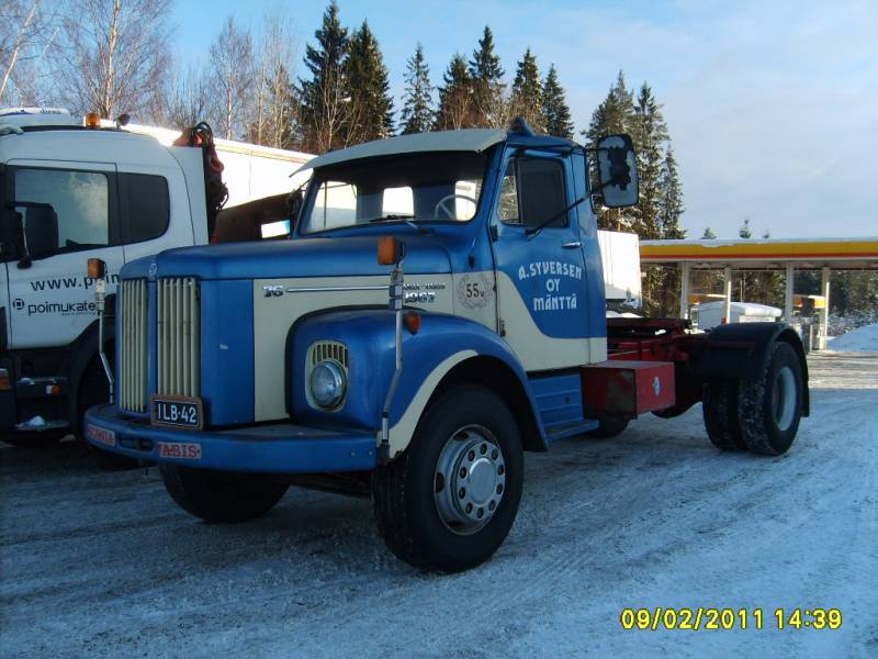 A Syversenin Scania-Vabis 76
A Syversen Oy:n Scania-Vabis 76 rekkaveturi.
Avainsanat: Syversen Oksanen Scania-Vabis 76 Shell Hirvaskangas