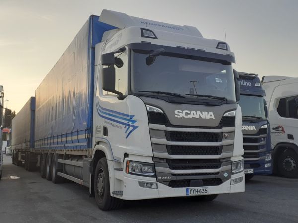 Klikkaa kuvaa nähdäksesi se täysikokoisena
==============
T Kemppaisen Scania R460
T Kemppainen Oy:n Scania R460 täysperävaunuyhdistelmä.
Avainsanat: Kemppainen Scania R460 ABC Hirvaskangas T Kemppaisen Scania R460
T Kemppainen Oy:n Scania R460 täysperävaunuyhdistelmä.
Avainsanat: Kemppainen Scania R460 ABC Hirvaskangas
