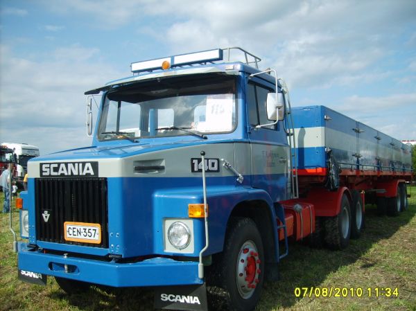 T Kokkosen Scania T140
T Kokkosen Scania T140 puoliperävaunuyhdistelmä.
Avainsanat: Kokkonen Scania T140 Alahärmä10