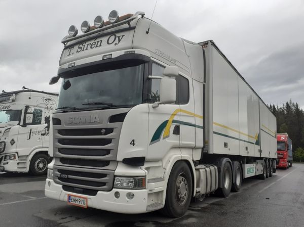 Kuljetuspalvelut T Sirenin Scania R450
Kuljetuspalvelut T Sirenin Scania R450 puoliperävaunuyhdistelmä.
Avainsanat: Siren Scania R450 ABC Hirvaskangas 4