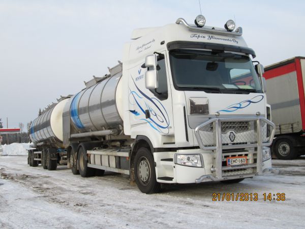 T Ylisuvannon Renault T460
T Ylisuvanto Oy:n Renault T460 säiliöyhdistelmä.
Avainsanat: Ylisuvanto Renault T460 ABC Hirvaskangas