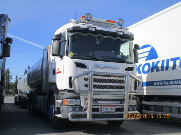 T Ylisuvannon Scania R560
T Ylisuvanto Oy:n Scania R560 säiliöyhdistelmä.
Avainsanat: Ylisuvanto Simeon Scania R560 ABC Hirvaskangas