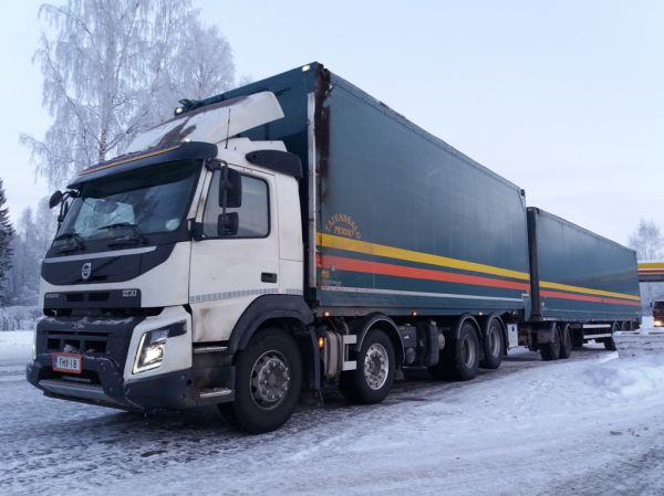 Taivassalon Volvo FMX
Taivassalon Volvo FMX hakeyhdistelmä.
Avainsanat: Taivassalo Volvo FMX Shell Hirvaskangas