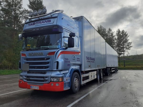 TAS-Transin Scania R500
TAS-Trans Oy:n Scania R500 täysperävaunuyhdistelmä.
Avainsanat: TAS-Trans Scania R500 Shell Hirvaskangas Pikku Pakkis 260