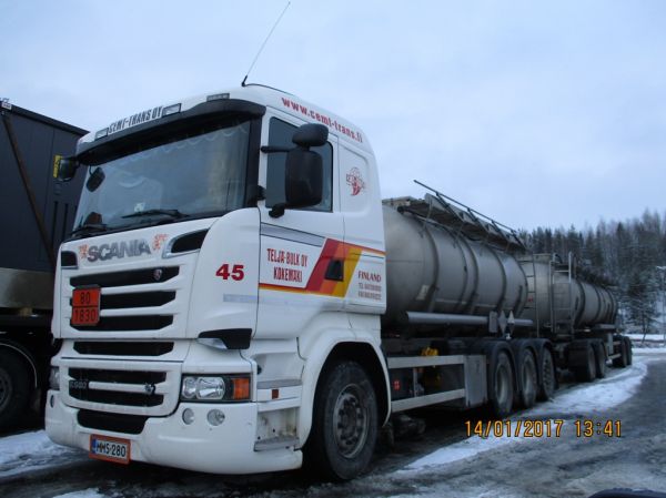 Teljä-Bulkin Scania R580
Teljä-Bulk Oy:n Scania R580 säiliöyhdistelmä.
Avainsanat: Teljä-Bulk Scania R580 ABC