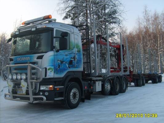 Tiensuun Scania R620
Tiensuun Scania R620 puutavarayhdistelmä.
Avainsanat: Tiensuu Scania R620