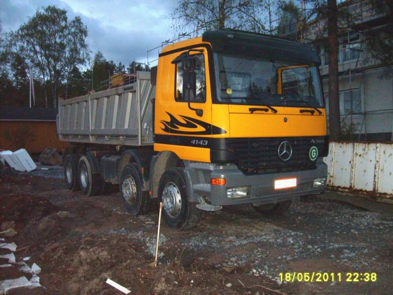 R Tiittasen MB 4143 Actros
R Tiittanen Oy:n MB 4143 Actros sora-auto.
Avainsanat: Tiittanen MB 4143 Actros