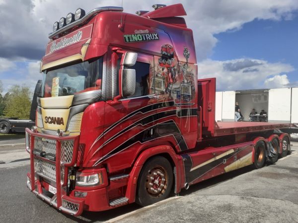 Tmi. J Hanhisuannon Scania R730
Tmi. J Hanhisuannon Scania R730 "Tinotrux" vaihtolava-auto.
Avainsanat: Hanhisuanto Scania R730 Tinotrux Viitasaari24