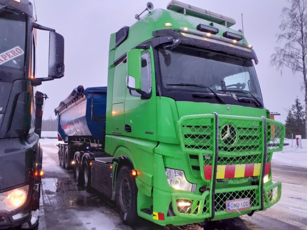 Toikkasen MB 2658 Actros
Toikkasen MB 2658 Actros sorapuolikas.
Avainsanat: Toikkanen MB 2658 Actros Matkakeidas