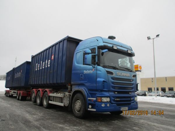 Toivonen yhtiön Scania R560
Toivonen yhtiöt Oy:n Scania R560 vaihtolavayhdistelmä.
Avainsanat: Toivonen-Yhtiöt Scania R560 Shell Hirvaskangas