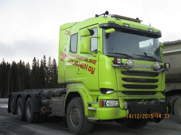 Maansiirtoliike Tolvasen Scania
Maansiirtoliike Tolvanen Oy:n Scania vaihtolava-auto.
Avainsanat: Tolvanen Scania ABC Hirvaskangas