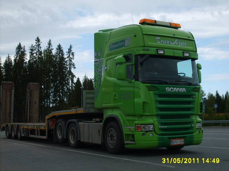 Transajurin Scania R500
Transajuri Ky:n Scania R500 lavettiyhdistelmä.
Avainsanat: Transajuri Scania R500 ABC Hirvaskangas