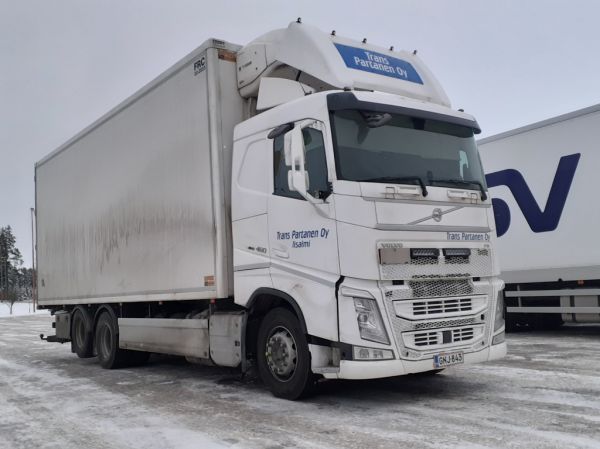 Klikkaa kuvaa nähdäksesi se täysikokoisena
==============
Trans Partasen Volvo FH460
Trans Partanen Oy:n Volvo FH460 rahtiauto.
Avainsanat: Trans-Partanen Volvo FH460 ABC Hirvaskangas Trans Partasen Volvo FH460
Trans Partanen Oy:n Volvo FH460 rahtiauto.
Avainsanat: Trans-Partanen Volvo FH460 ABC Hirvaskangas