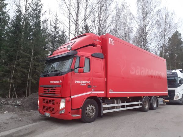 Trans Partasen Volvo FH500
Trans Partanen Oy:n Volvo FH500 rahtiauto.
Avainsanat: Saarioinen Trans-Partanen Volvo FH500 Shell Hirvaskangas