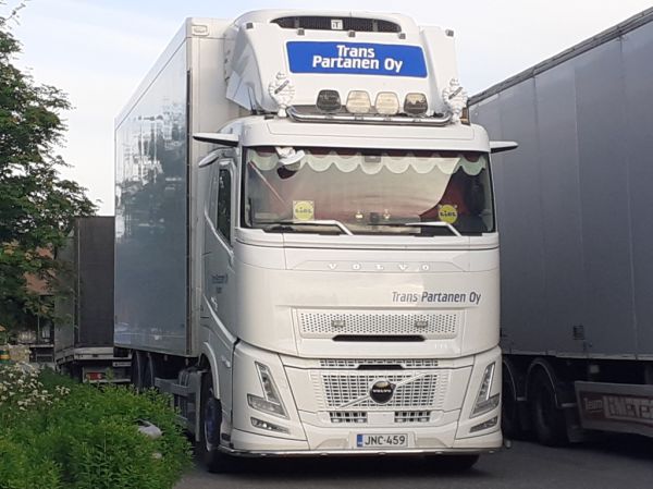 Klikkaa kuvaa nähdäksesi se täysikokoisena
==============
Trans Partasen Volvo FH500
Trans Partanen Oy:n Volvo FH500 rahtiauto.
Avainsanat: Trans-Partanen Volvo FH500 ABC Hirvaskangas Kaasuauto Lidl Trans Partasen Volvo FH500
Trans Partanen Oy:n Volvo FH500 rahtiauto.
Avainsanat: Trans-Partanen Volvo FH500 ABC Hirvaskangas Kaasuauto Lidl