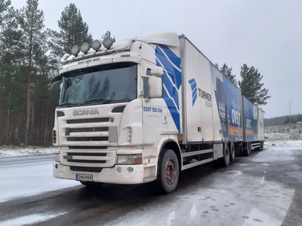 Turner Doorin Scania G400
Turner Door Oy:n Scania G400 täysperävaunuyhdistelmä.
Avainsanat: Turner-Door Scania G400 Shell Hirvaskangas