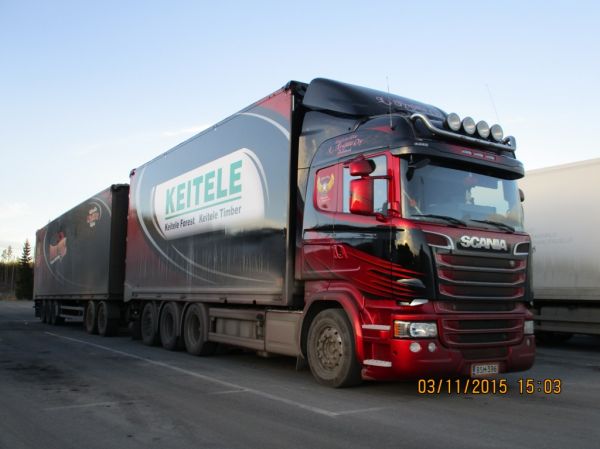 Kuljetusliike L Tynjälän Scania
Kuljetusliike L Tynjälä Oy:n Scania hakeyhdistelmä. 
Avainsanat: Tynjälä Scania ABC Hirvaskangas Keitele-Forest
