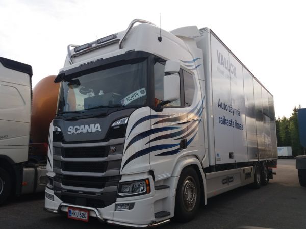 Valloxin Scania R450
Vallox Oy:n Scania R450.
Avainsanat: Vallox Scania R450 ABC Hirvaskangas